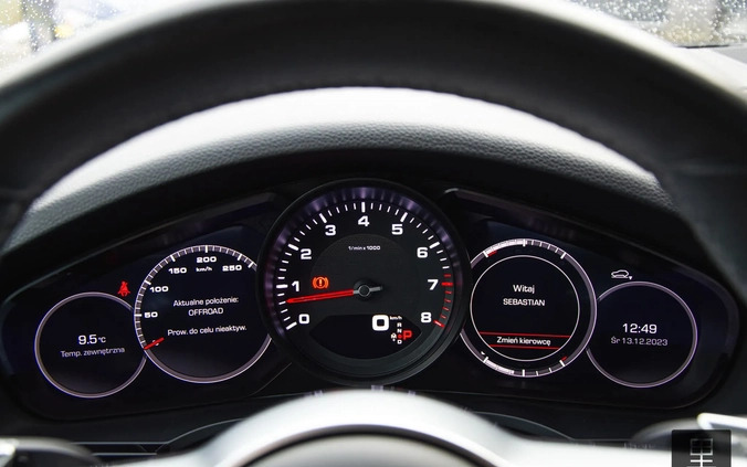 Porsche Cayenne cena 322000 przebieg: 71037, rok produkcji 2018 z Jeziorany małe 497
